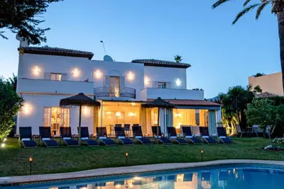 Image de Villa de 7 chambres avec piscine chauffée dans emplacement privilégié de Banus
