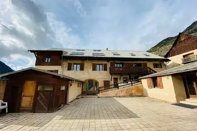 Image de Gîte de 16 à 37 lits en montagne – Vars