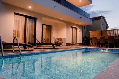 Image de Stylish Villa Metra Maris1 with a sea view and a pool on Krk