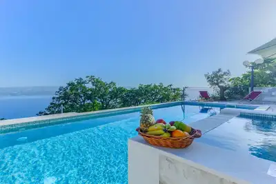 Image de Villa Vista Azzurra - avec vue sur la mer, piscine privée et 4 chambres pour 8+1 personnes