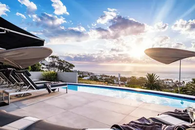 Image de Luxury Villa w/Large Patio + Private Pool (Wescamp)