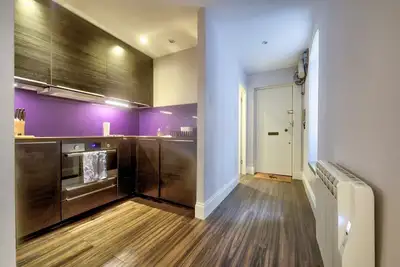 Image de GuestReady - Elegant Apt in Old Town Edinburgh