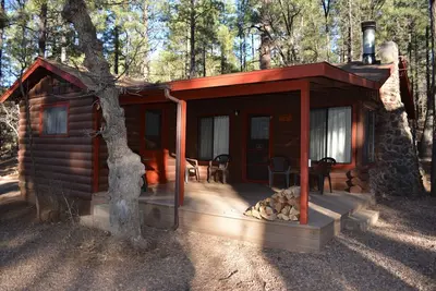 Image de Whispering Pines - Cabin 36 (2 Bedroom)