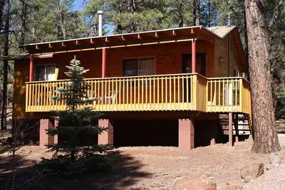 Image de Whispering Pines - Cabin 33 (Spa Tub)
