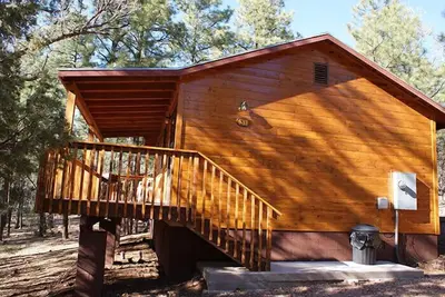 Image de Whispering Pines - Cabin 31 (Spa Tub)