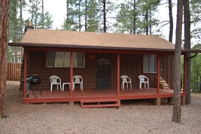 Image de Whispering Pines - Cabin 26 (2 Bedroom Family Style Unit)