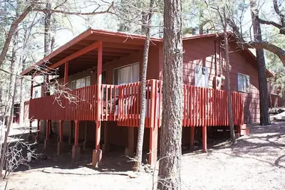 Image de Whispering Pines - Cabin 34 (3 Bedroom)