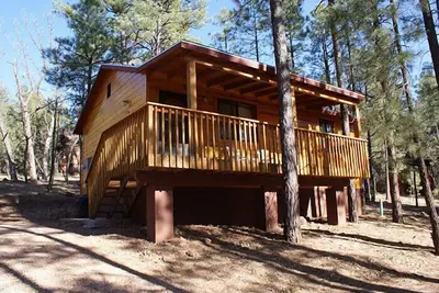 Image de Whispering Pines - Cabin 24 (spa tub)
