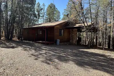 Image de Whispering Pines - Cabin *8 (2 Bedroom)