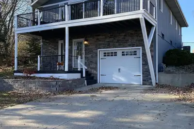 Image de Beautiful Lake View IYopawa Island Home. Backs up to Golf Course