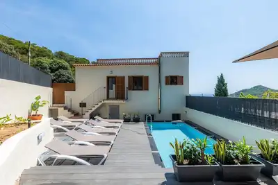Image de Maison de vacances Sestel avec vue sur mer, piscine, balcon, jardin et terrasse