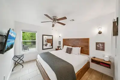 Image de GrandLake*Kayak*Forest View*Firepit*King*Lakefront