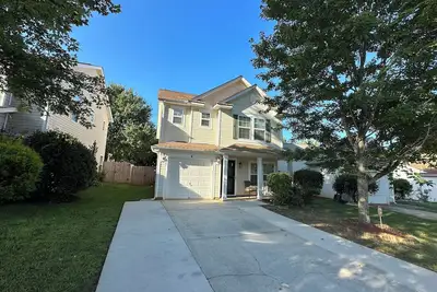 Image de Gabie Fabulous Home Vacation Getaway! Free Wifi 4 bedrooms and 2. 5 bathrooms!