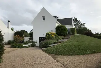 Image de Villa avec jardin Ă 50 m de la plage