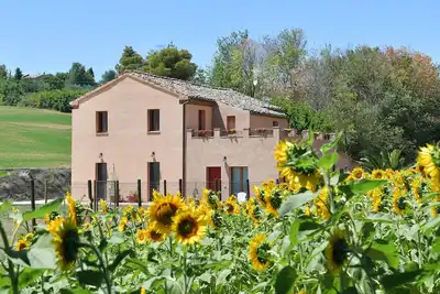 Image de Casa Montefiore 13 farmhouse in the Marche countryside