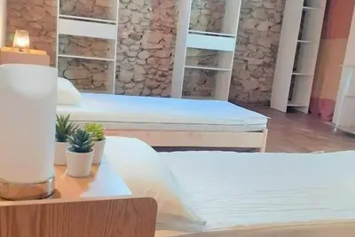 Image de Charmante Maison De Village, Gîte climatisé avec jardinet