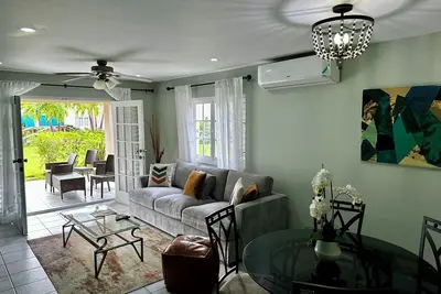 Image de 2 Bedroom Apartment. . Resort and Beach Area