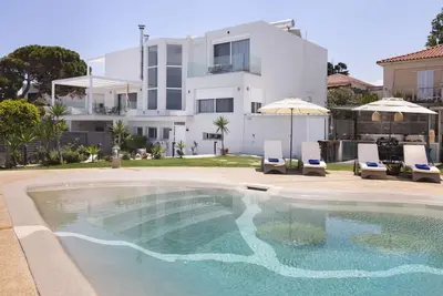 Image de Niki's Villa   Luxury Seaview Villa!