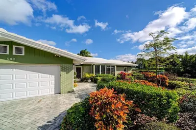 Image de Expansive water views at Belleair Beach - dock your boat, kayak, & have fun here