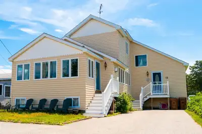 Image de Beautiful Family Ferry Beach Retreat