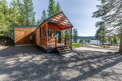 Image de Fisherman's Cove-Premium-Cabine-Salle de bain privée-Vue sur Lac