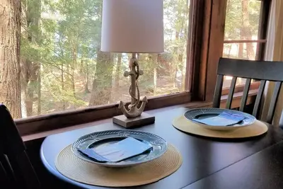 Lakeview Cottage with Beach Access