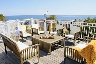 Coastal Cottage w/ Roof Deck Ocean Views - York, Me 4 Beds, 3 Baths, Sleeps 9