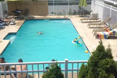 Ocean view with a shared pool. apt7