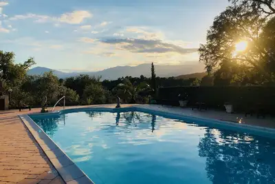 Image de Villa mit Pool an den schönsten Stränden