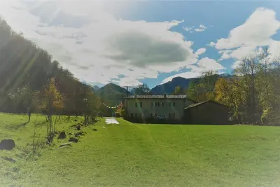 Image de Un lieu de paix dans une vallée verdoyante