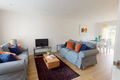 Image de Contemporary and stylish three bedroom Oxford home