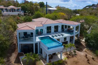 Image de Blue Dolphin Villa Great Cruz  Bay Featuring A New Master Bedroom gorgeous views