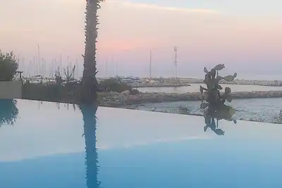 Image de Appartement 3 chambres dans résidence de luxe en front de mer-piscine