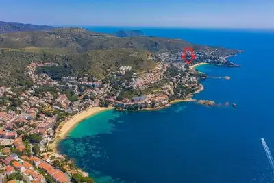 Image de Escale à Rosas, dans parc, bel appartement en bord de plage de l'Almadrava