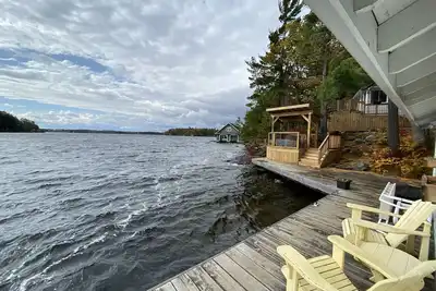 Image de Muskoka Cottage Island Retreat