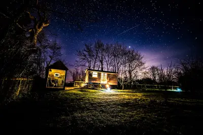 Image de Shepherd’s Hut, stylish, romantic, great location. Pembrokeshire National Park.