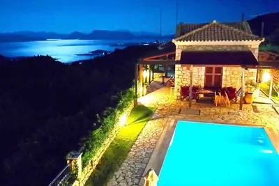 Image de Executive Villa Scorpidi with private pool