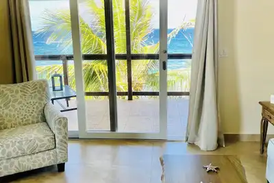 Image de 5 Nights Left in March  1 Br Oceanfront Condo Sleeps 4! Cane Bay! St Croix, Usvi