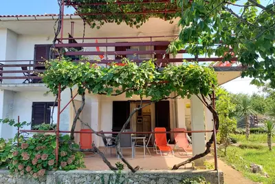 Image de Appartement d'une chambre avec la terrasse Silo, Krk (A-18706-a)