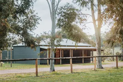 Image de Modern renovated cottage with gorgeous rural views 15 mins from Denmark town