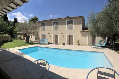 Image de Superb house with heated pool in a beautiful garden