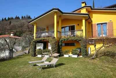 Image de Orange Apartment In Marciaga di Costermano
