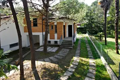 Image de Maison de vacances Lignano Sabbiadoro pour 1 - 6 personnes avec 3 chambres à coucher - Maison jumelé