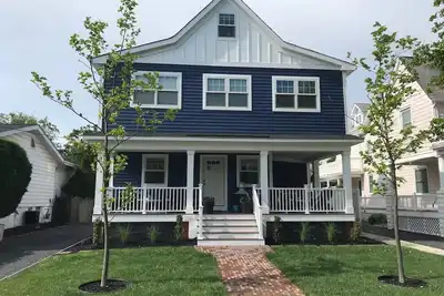 Image de Where Salt, Sand, Sun and A Little Hangover Are Measures of Success