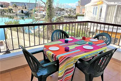 Image de Situé au centre Santa Margarita et à 300 m de la plage. Vue sur canaux et bateaux.