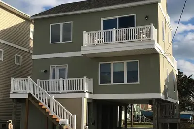Image de Beach Block Getaway - Decks and Views in North Brigantine