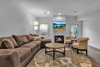 Spacious Townhome with Fireplace