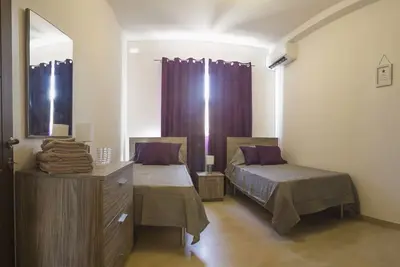 Image de Central 2 bedroom & 2 bathroom flat
