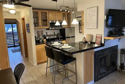 Image de Darling, Downtown Oasis! Walk to Everything Fun!