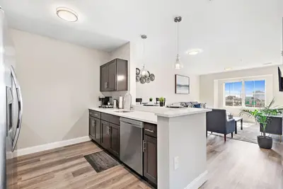 Image de 1br King★Newark★20 min Nyc*Parking Incl.